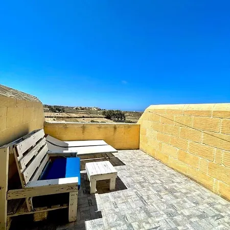 Ta' Gigi 5 Bedroom Farmhouse With Private Pool Villa