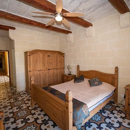 Villa Ta' Gigi 5 Bedroom Farmhouse With Private Pool Gharb (Gozo)