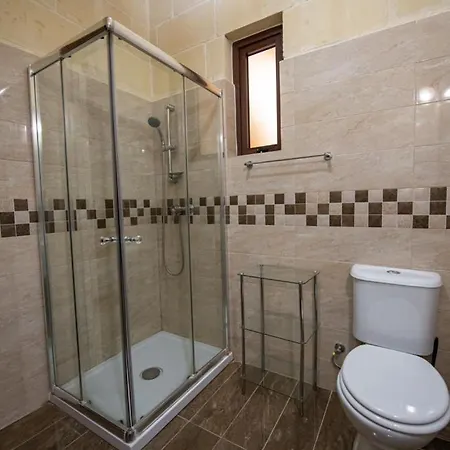 Ta' Gigi 5 Bedroom Farmhouse With Private Pool Għarb